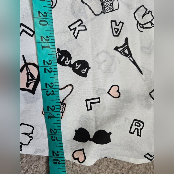 KARL LAGERFELD White Paris Print Button-Up Blouse. Size Medium - Picture 10 of 12